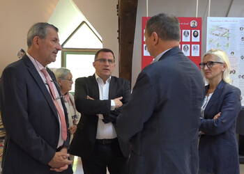 Expo Gondi à la bibliothèque, juin-juillet 2022