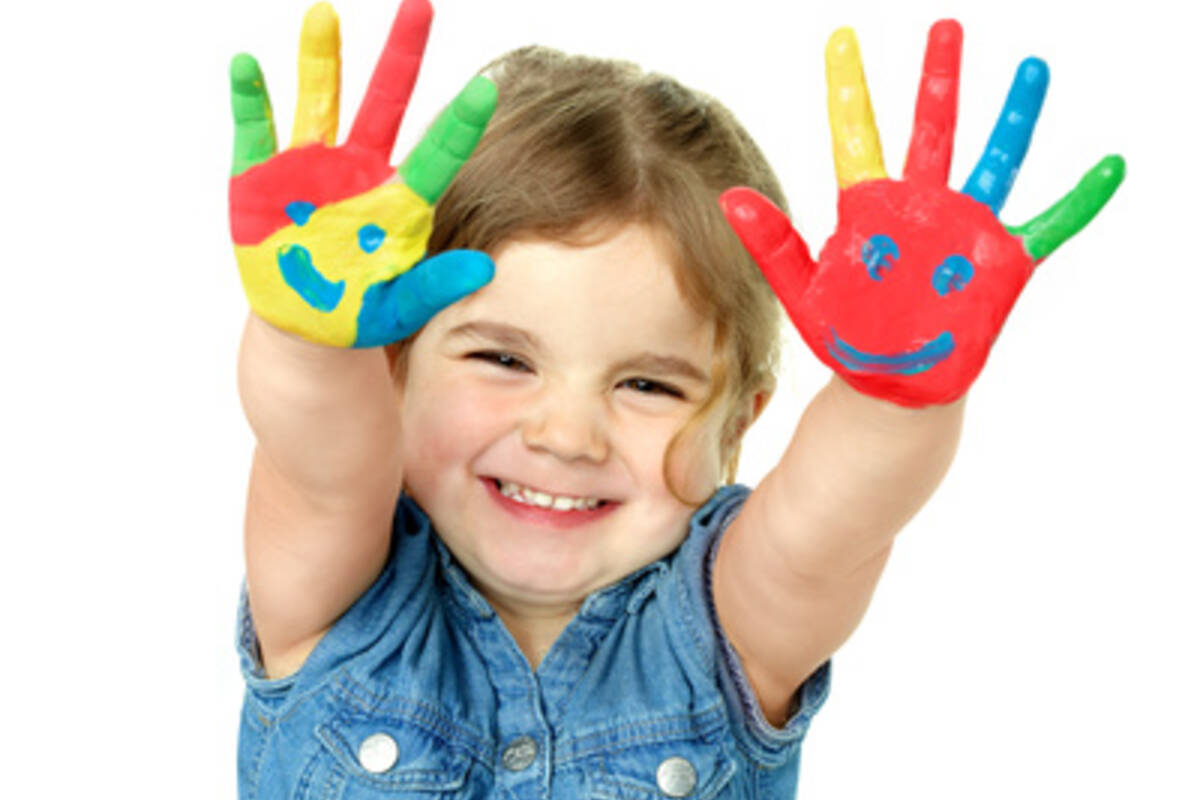 Enfant_mains_peinture.jpg